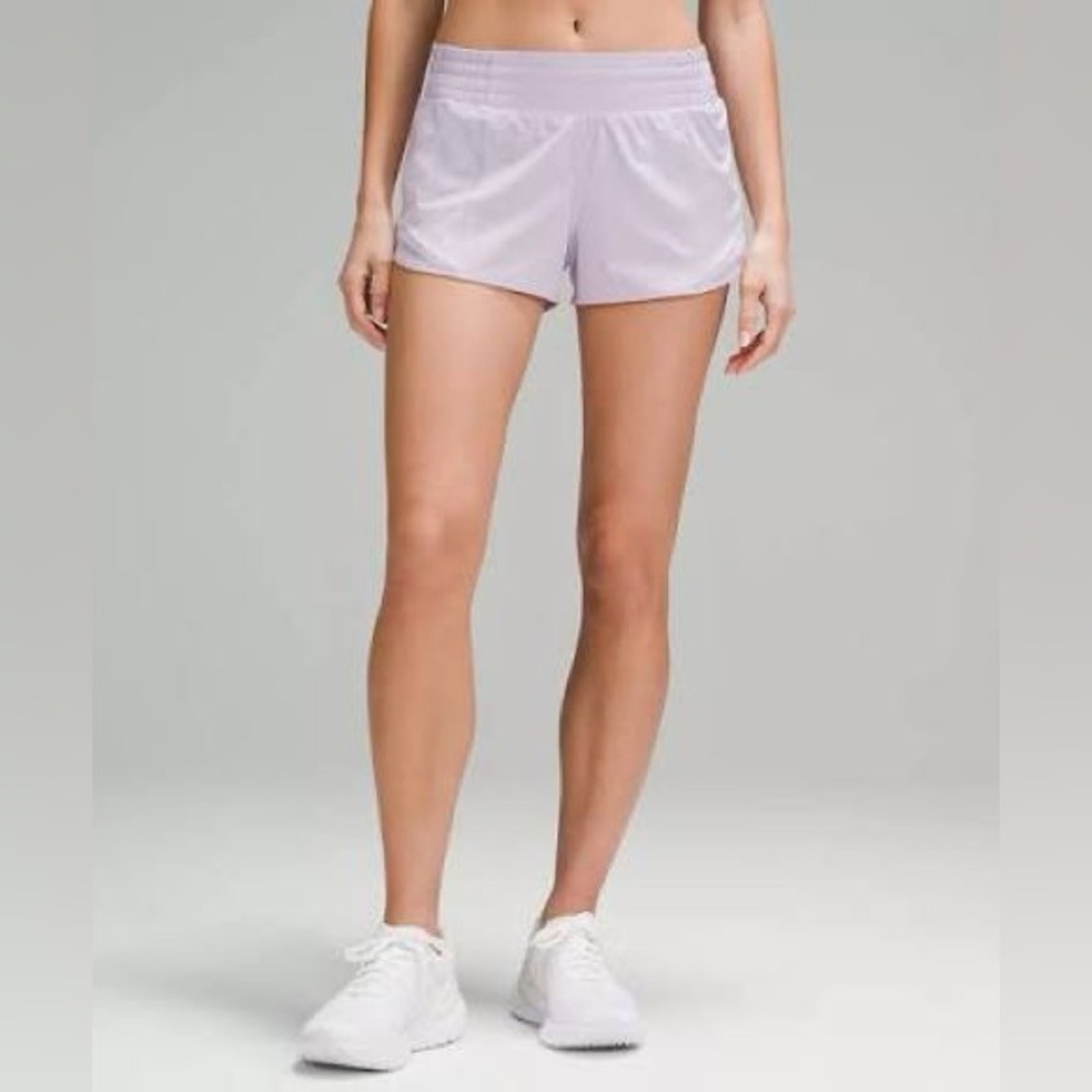 Lululemon hotty hot high rise shorts 2.5”